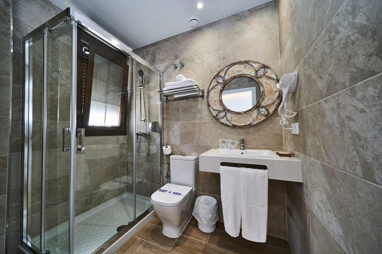 Hotel Bajamar Ancladero Playa Nerja Eksteriør billede